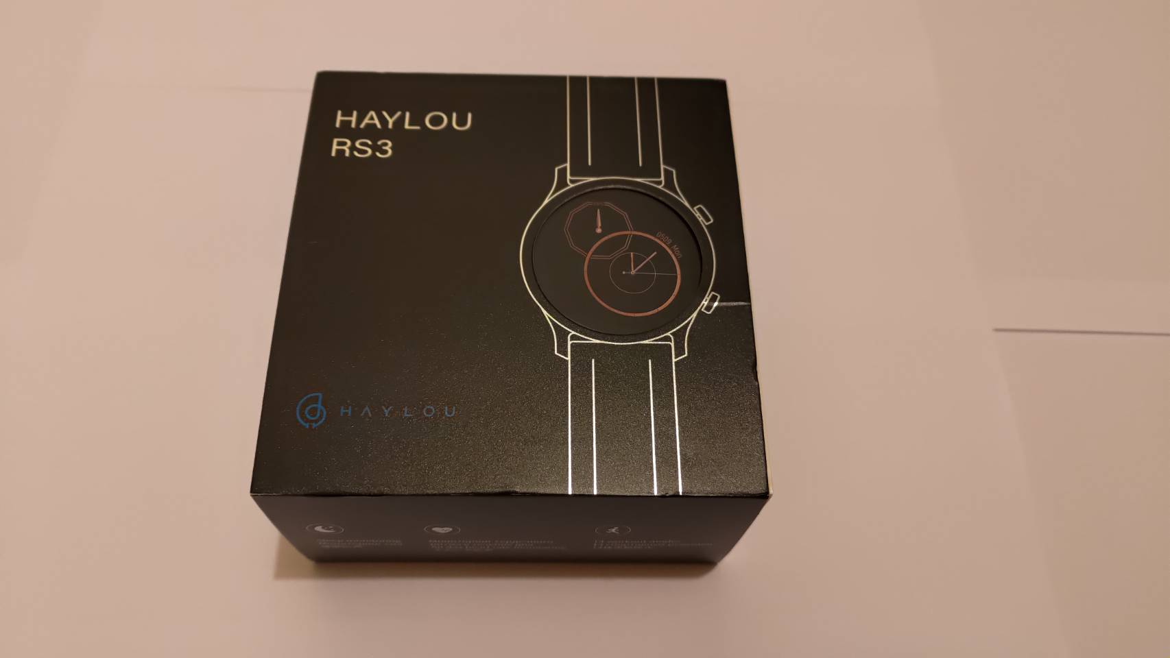【開箱】Haylou RS3 智慧手錶 | 血氧飽和度、5ATM防水、內建GPS定位